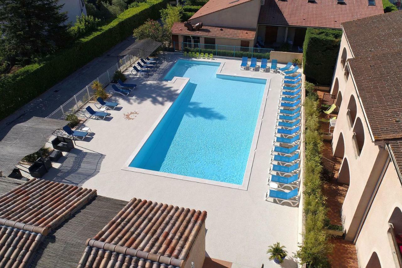 Les Cigalous Hotel Salavas Bagian luar foto